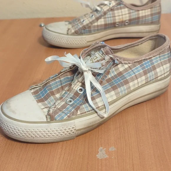 Gotta Flurt Girls Sneakers - Picture 3 of 7